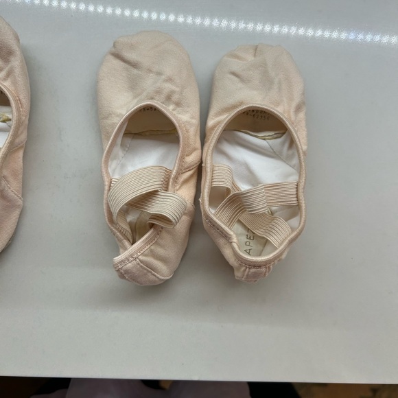 Capezio Other - Capezio Hanami canvas ballet shoes excellent condition worn once! Toddler 11.5